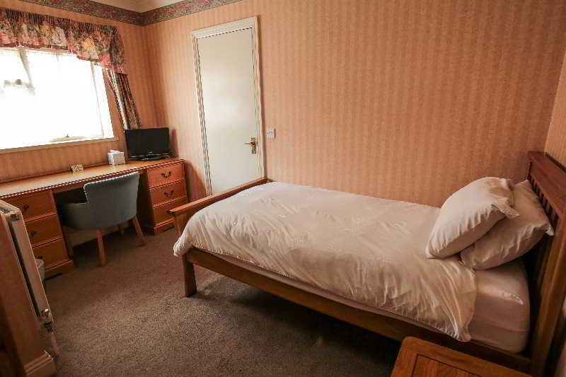 Fernbank Hotel Basingstoke Extérieur photo