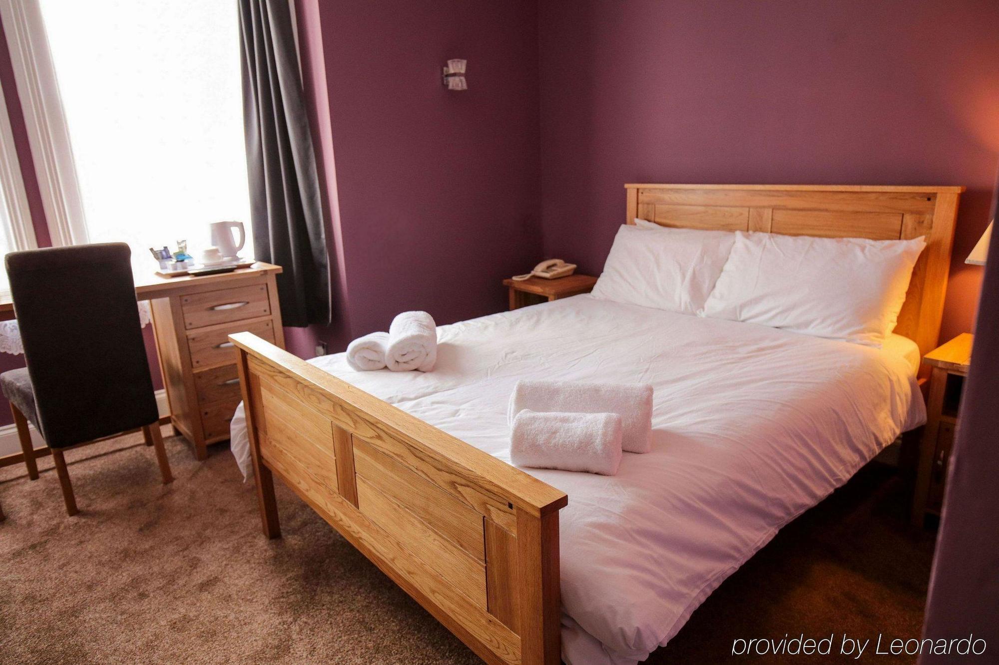 Fernbank Hotel Basingstoke Extérieur photo
