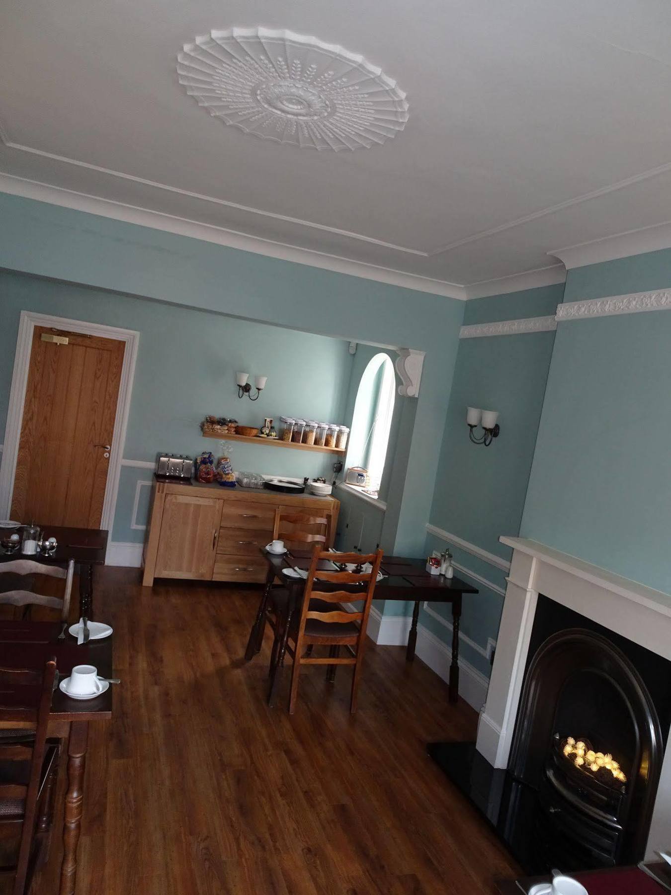 Fernbank Hotel Basingstoke Extérieur photo