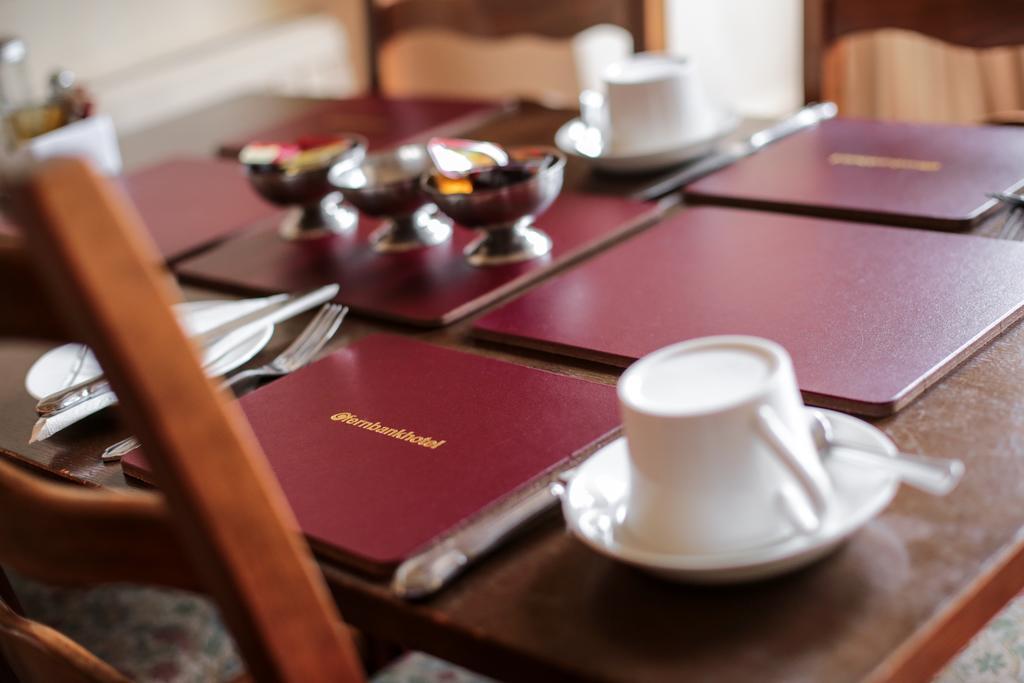 Fernbank Hotel Basingstoke Extérieur photo
